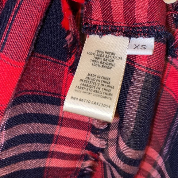 Anthro Cloth & Stone Red Paid Button Down Shirt Frayed Hem - Picture 9 of 11